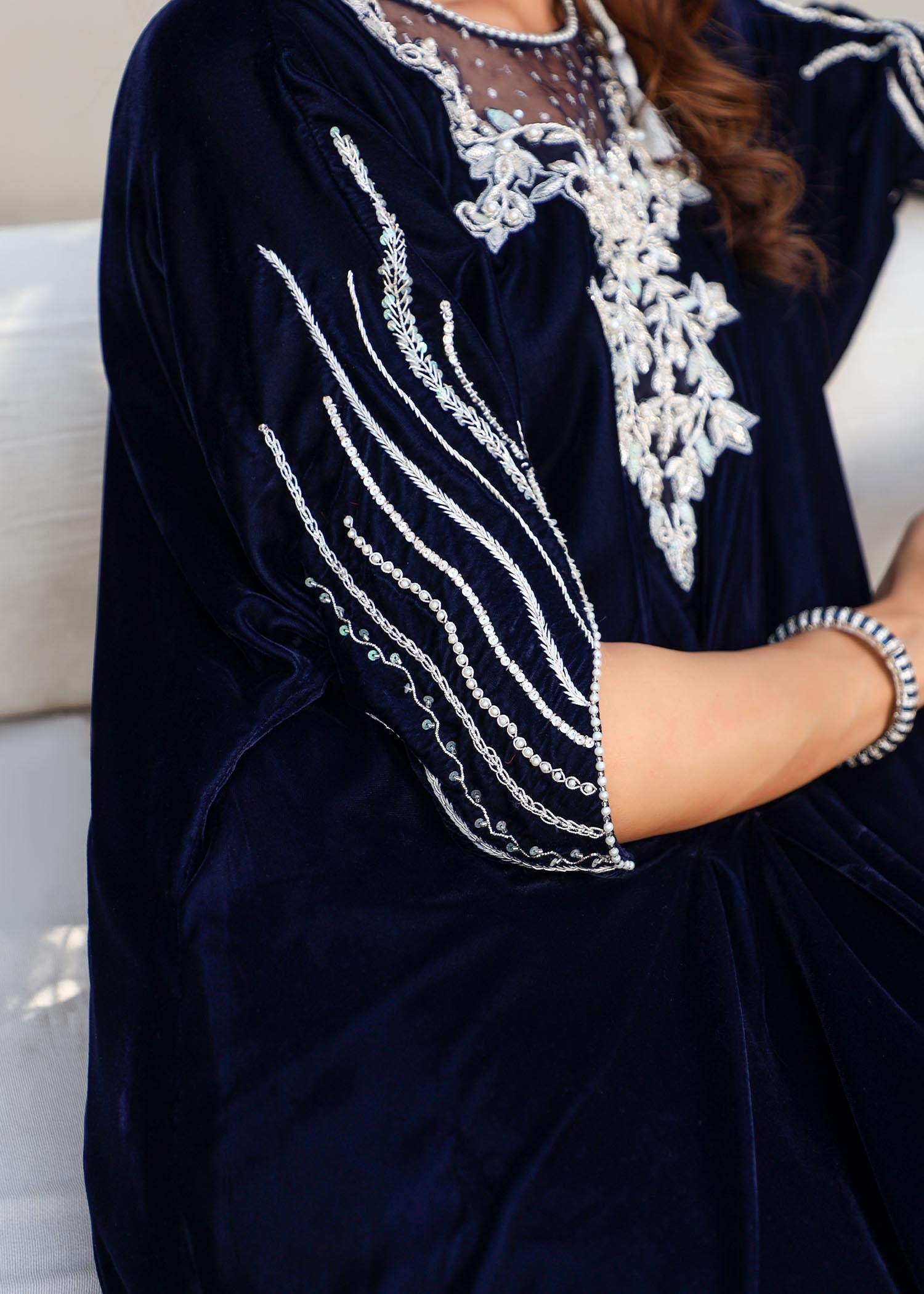 velvet Kaftan in Dark blue