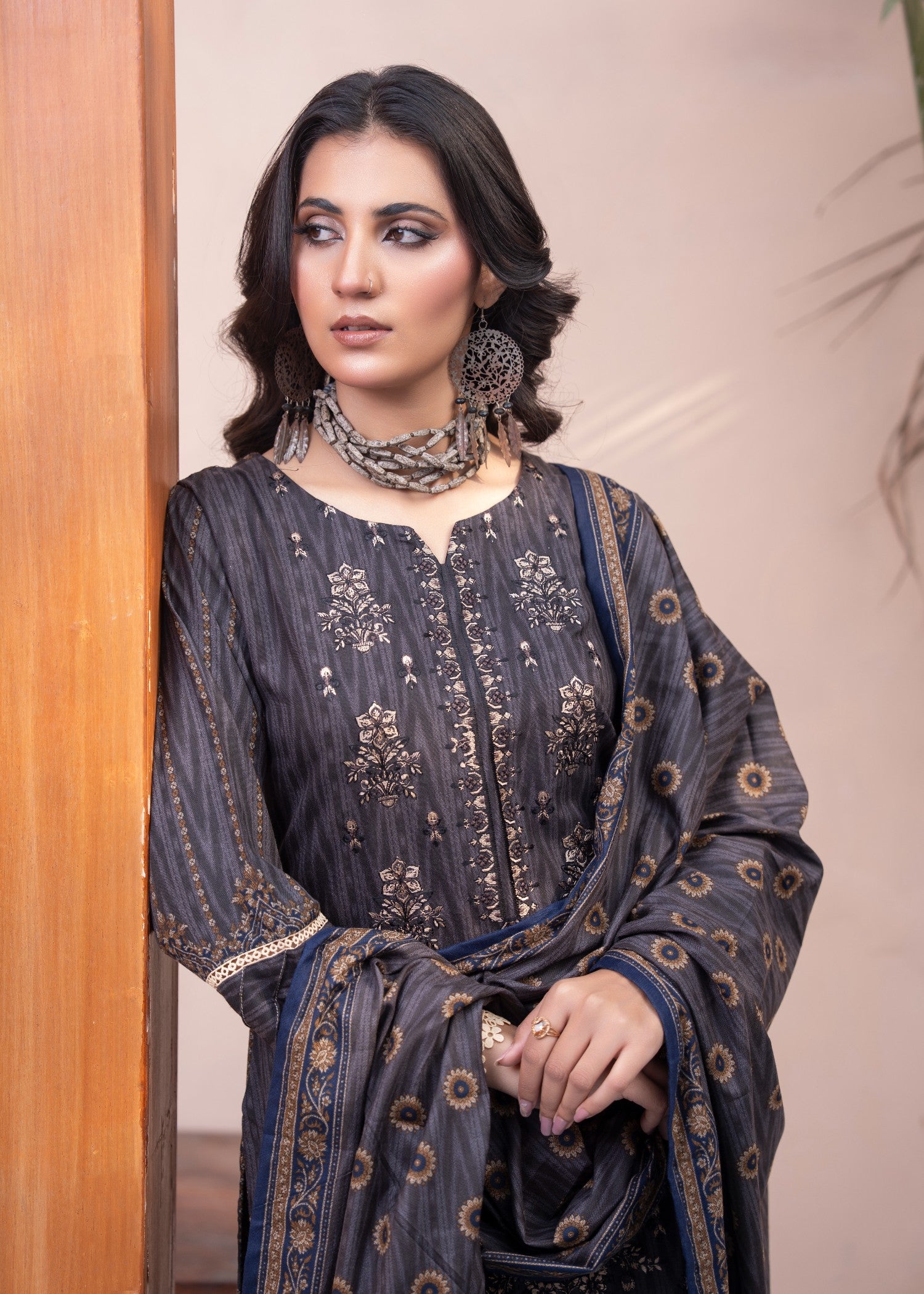 dhanak Kurta Set in Steal grey