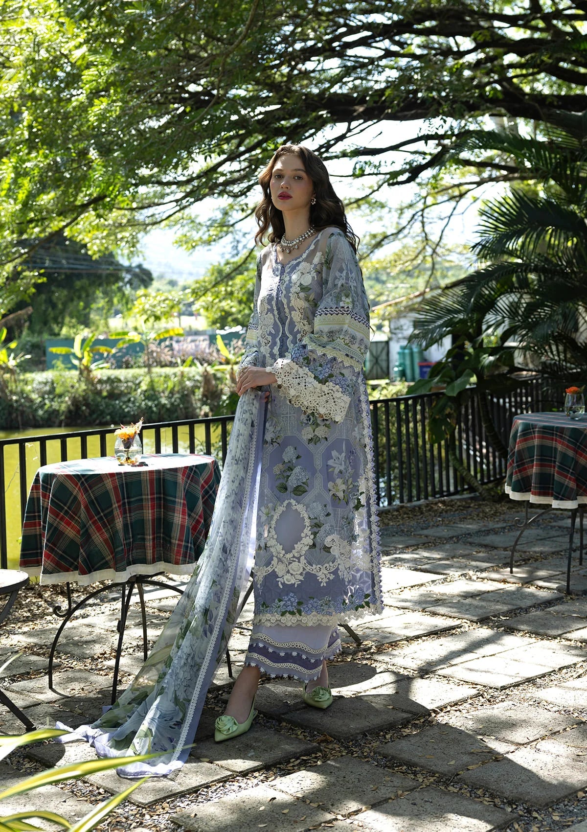 Signature Embroidered Lawn Prints – ESA-8B ANASTASSIA