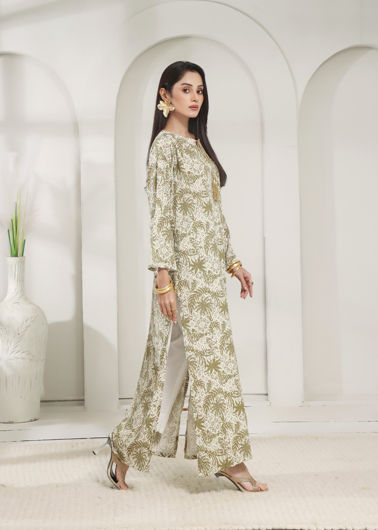 linen Kurti in Off-white
