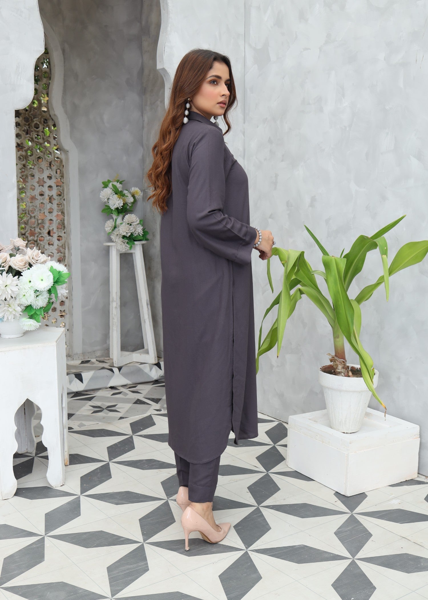 karandi Kurta Set in Dark grey