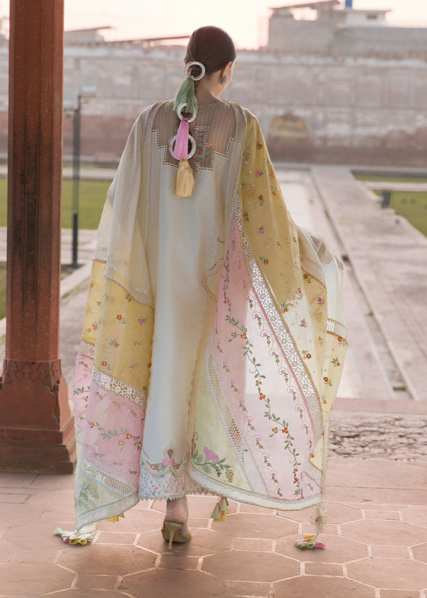 Flow Luxury Lawn – MANIFESTED MEADOWS - D7A