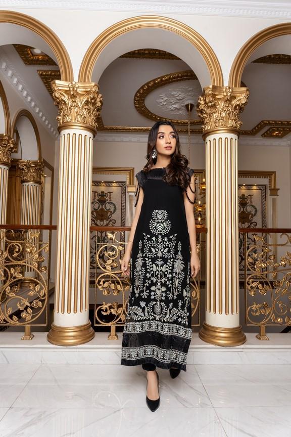 bemberg crinkle chiffon Unstitched in Black