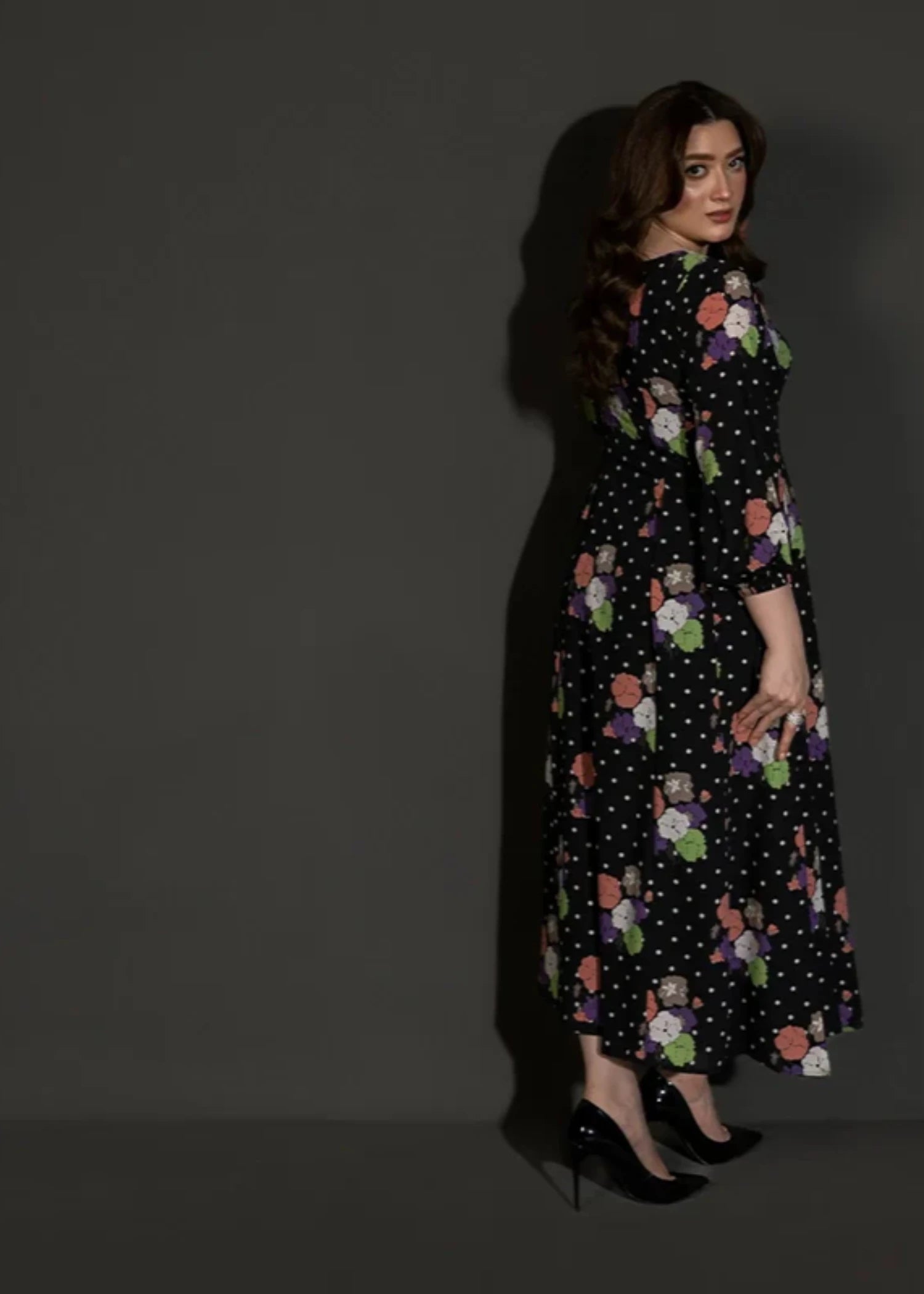 crepe Maxi in Black