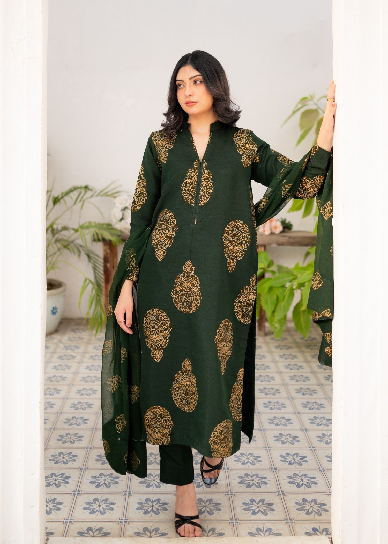 indian raw silk Kurta Set in Bottle green