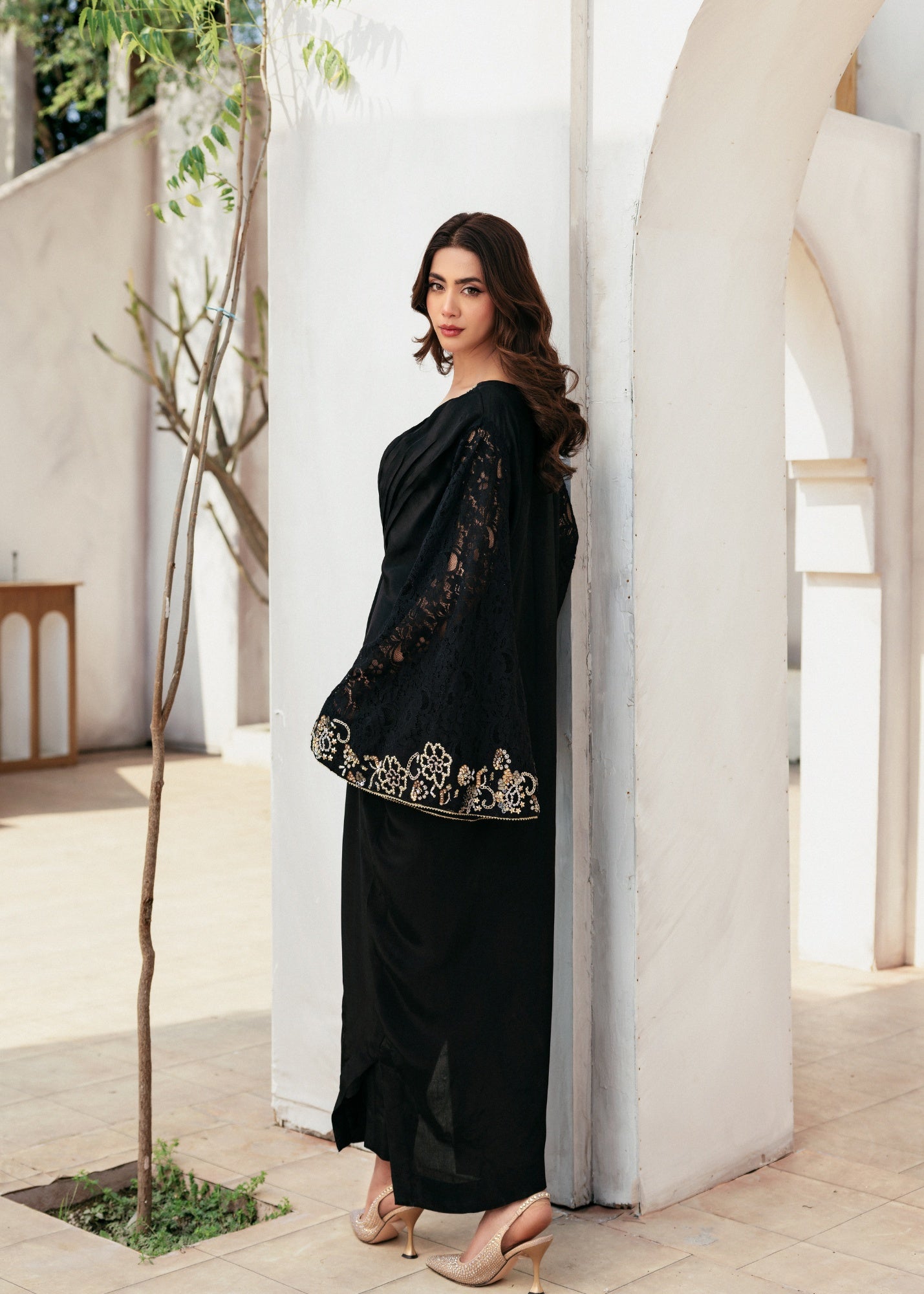 pk grip silk Kaftan in Jet black