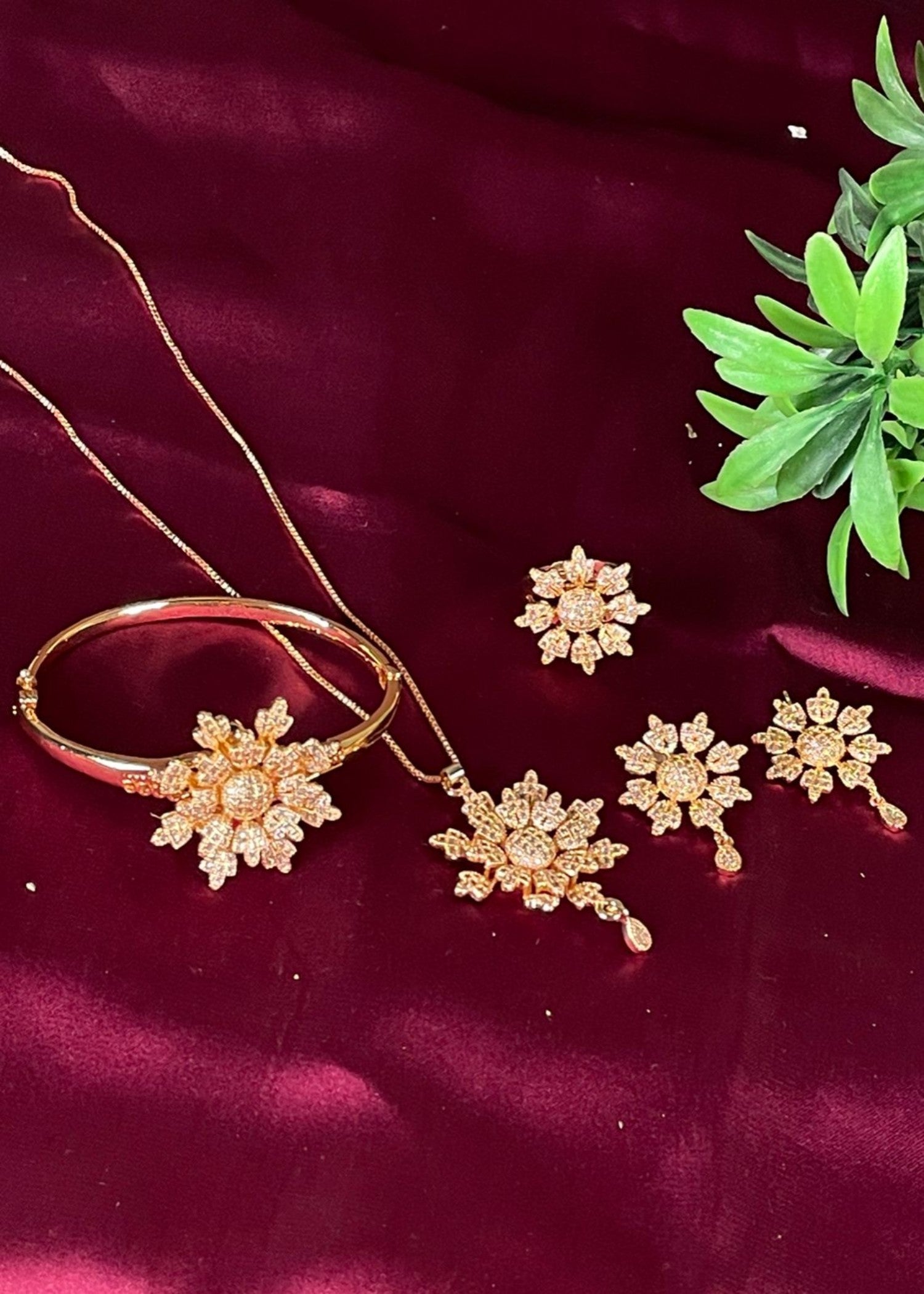 Jewelry Set in Gold Color by - Trendy Women Jewelry Set UTB4023