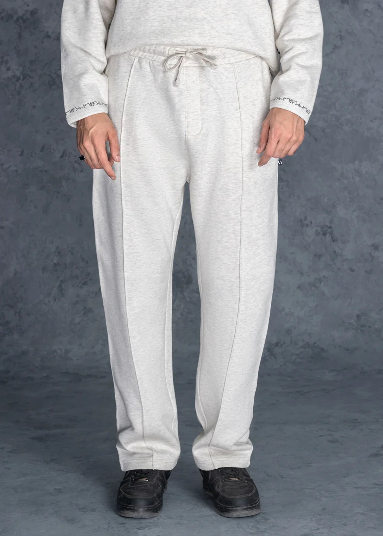 fleece Trousers in White smoke
