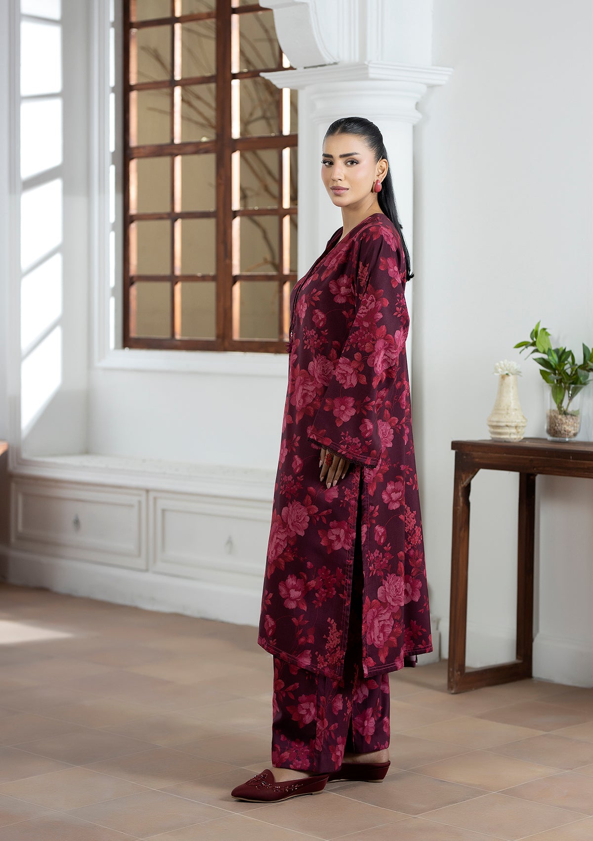 dhanak Kurta Set in Blood red