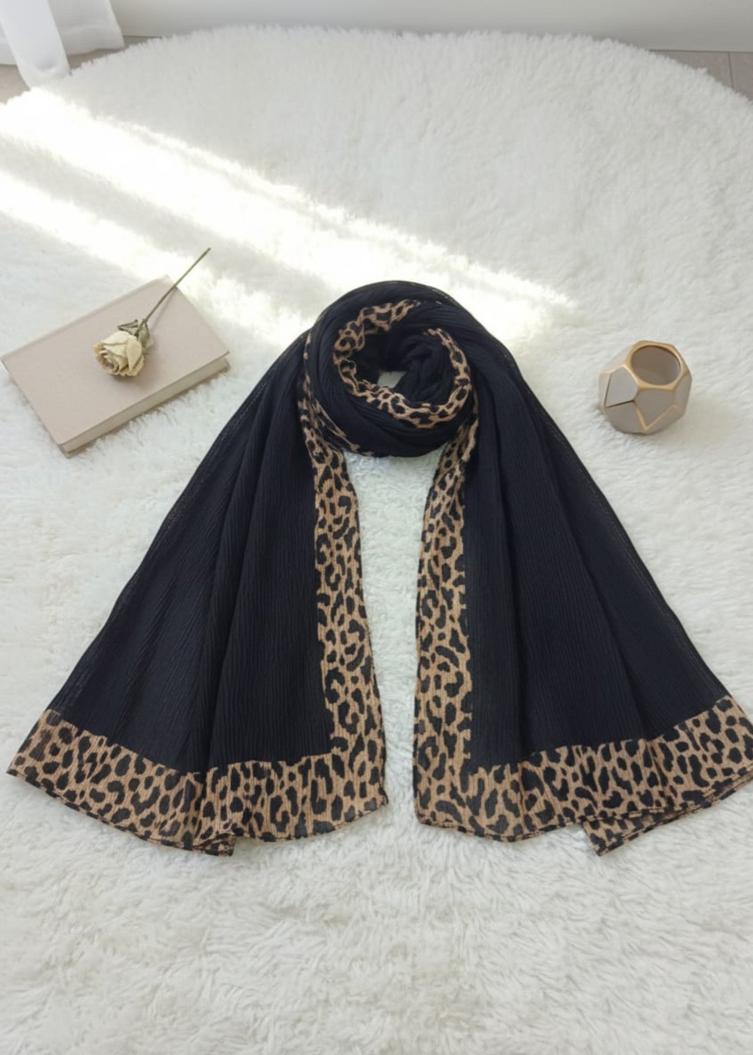 ribbed lawn Hijab in Black