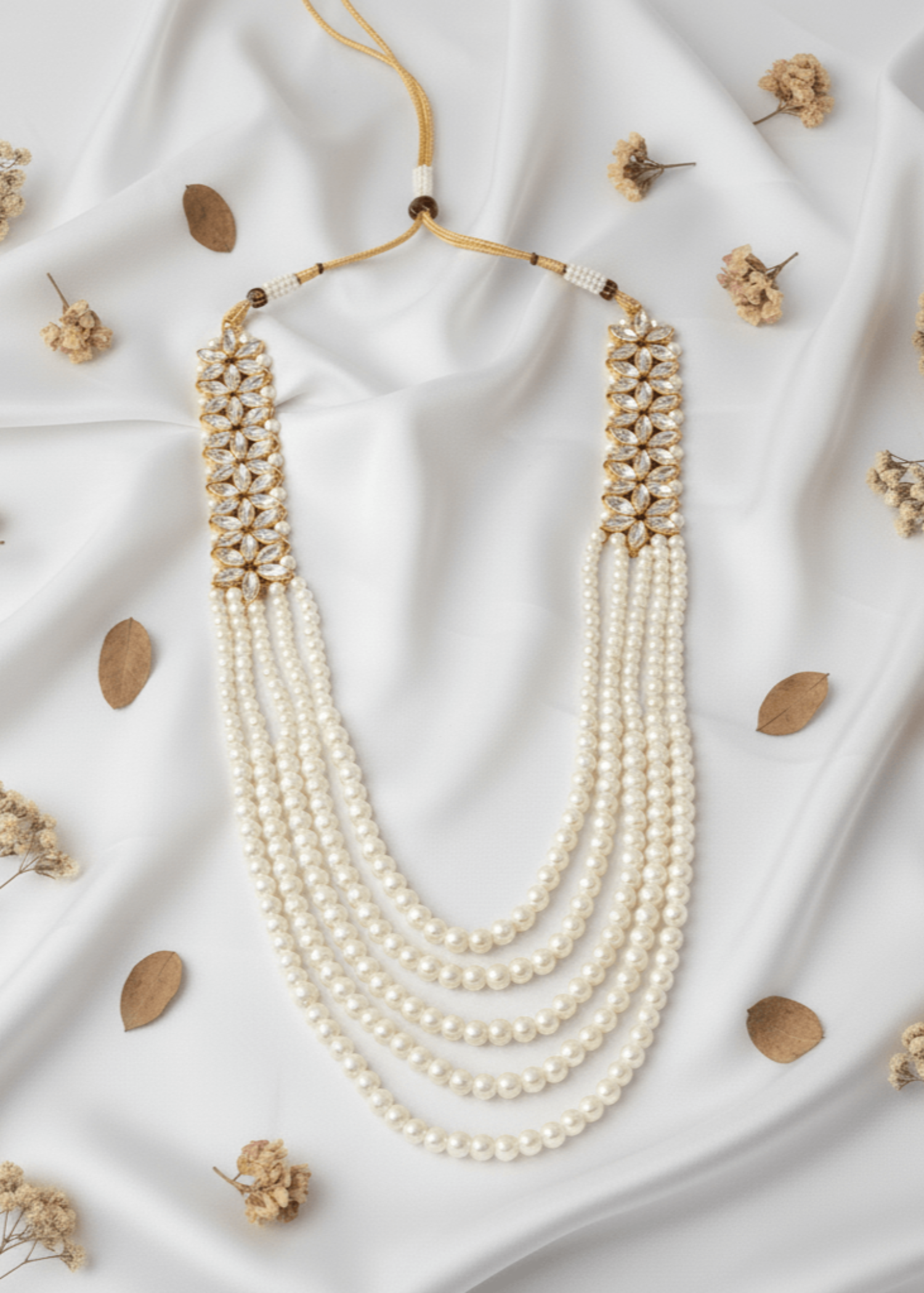 Necklace in Gold, pearl white Color by - Trendy Women Necklace SIN4211