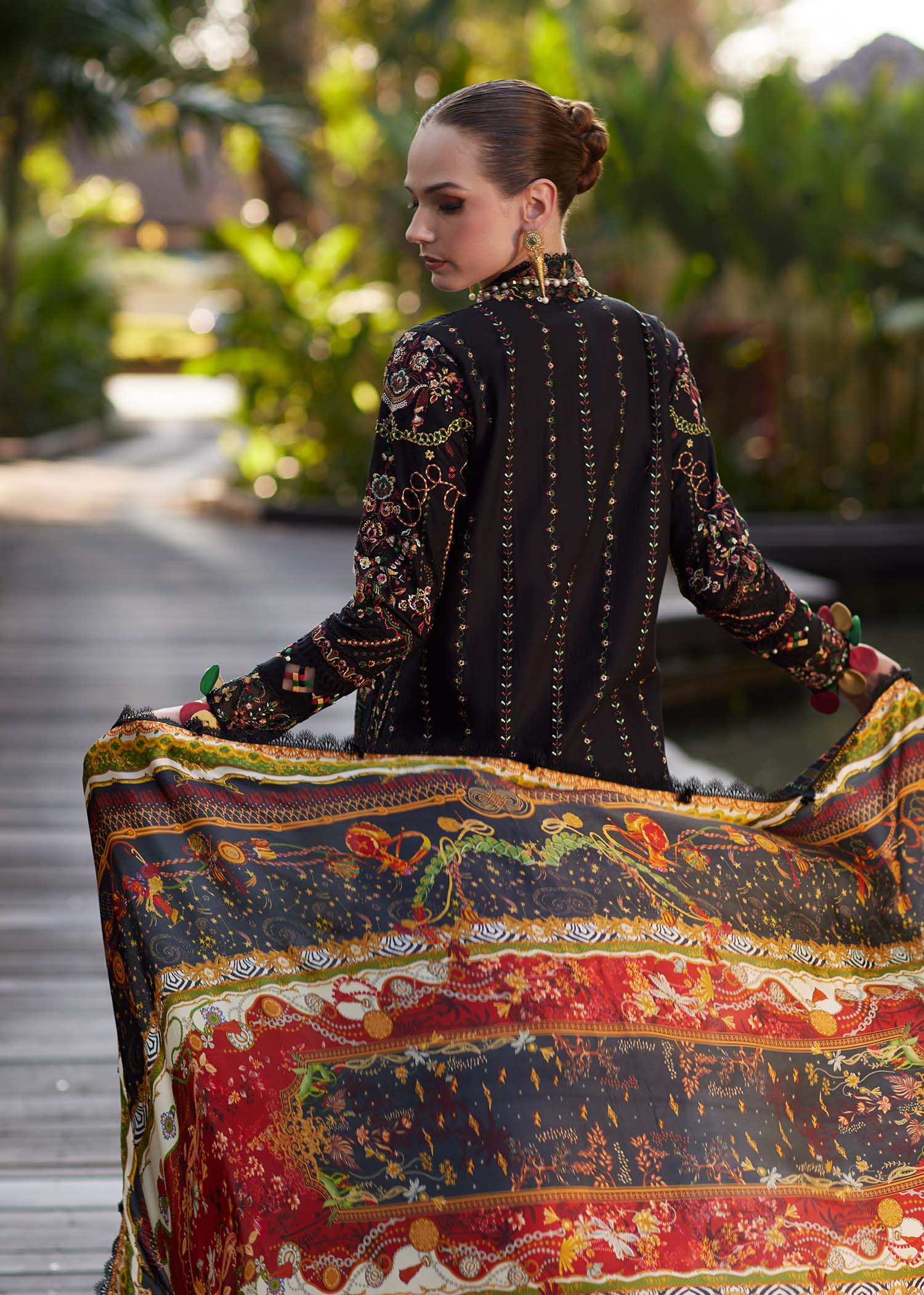 Ariya Luxury Lawn – Zaria