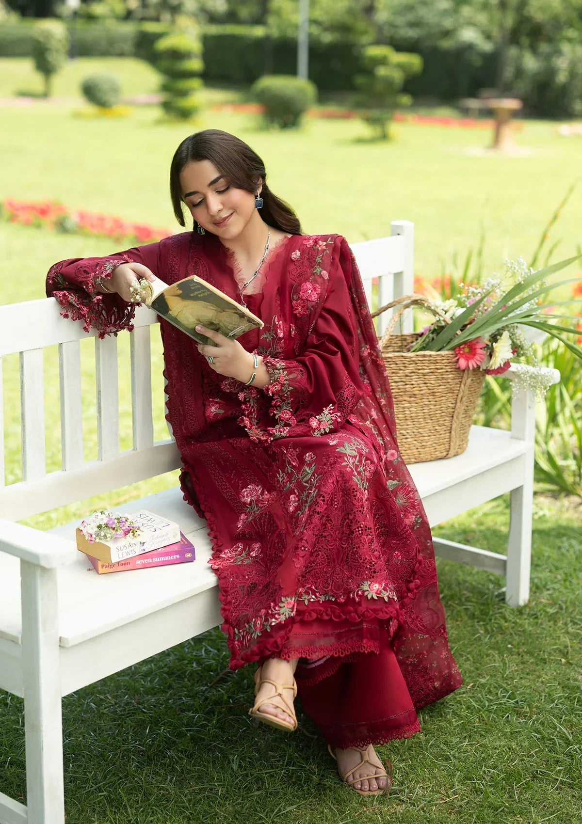 Luxury Lawn – ELQ-4a Falling Petals