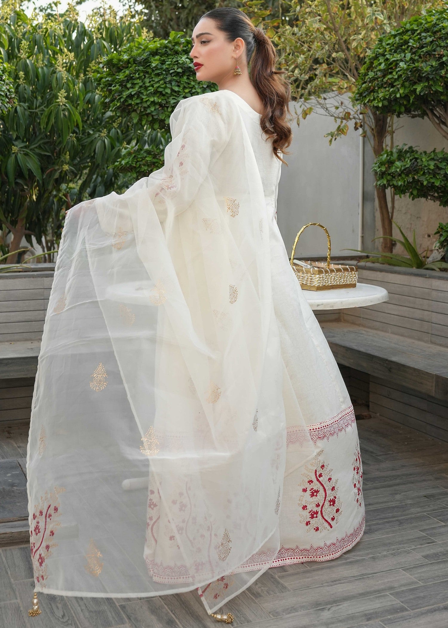 cotton Pishwas in Ivory