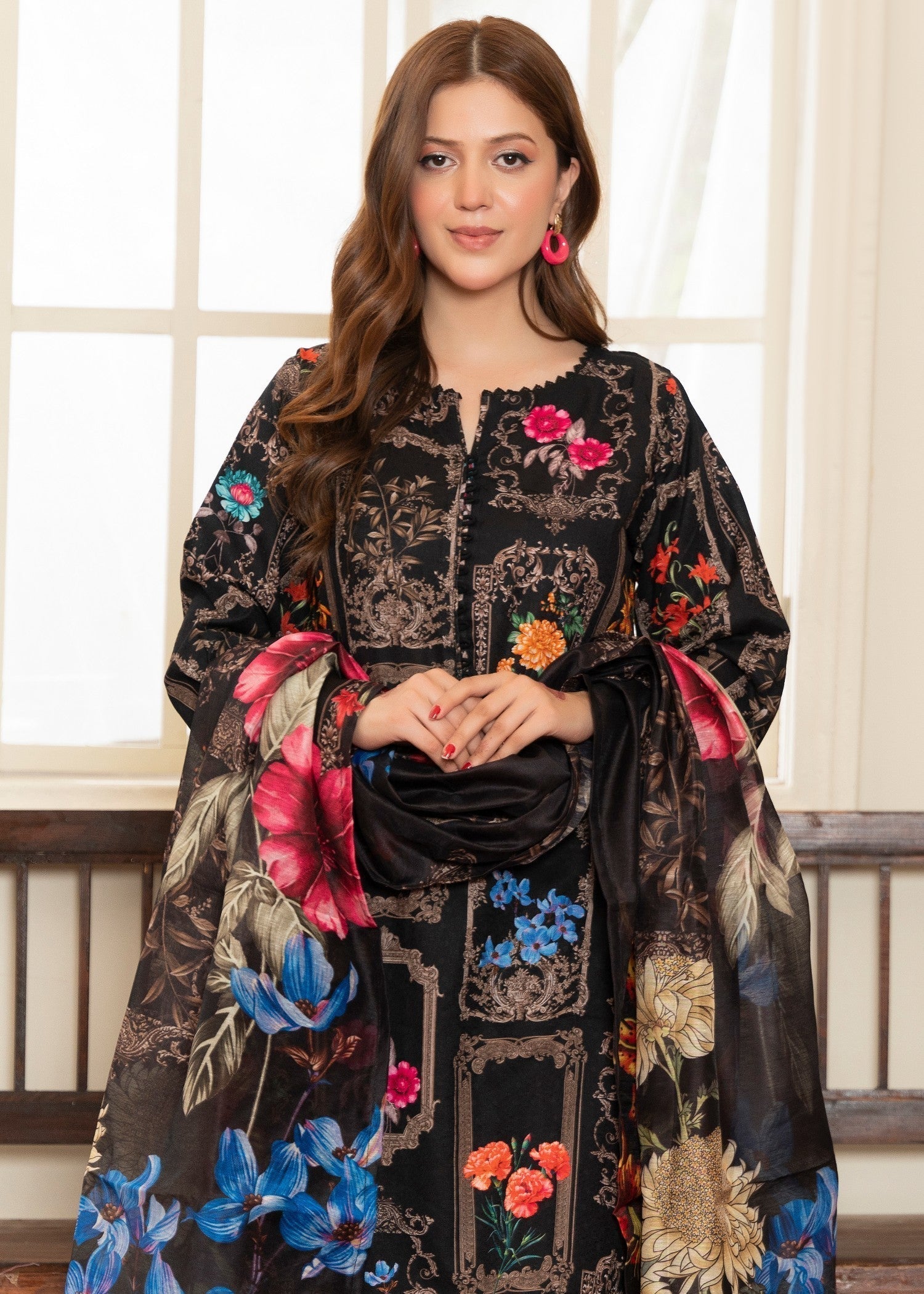textured lawn Kurta Set in Black