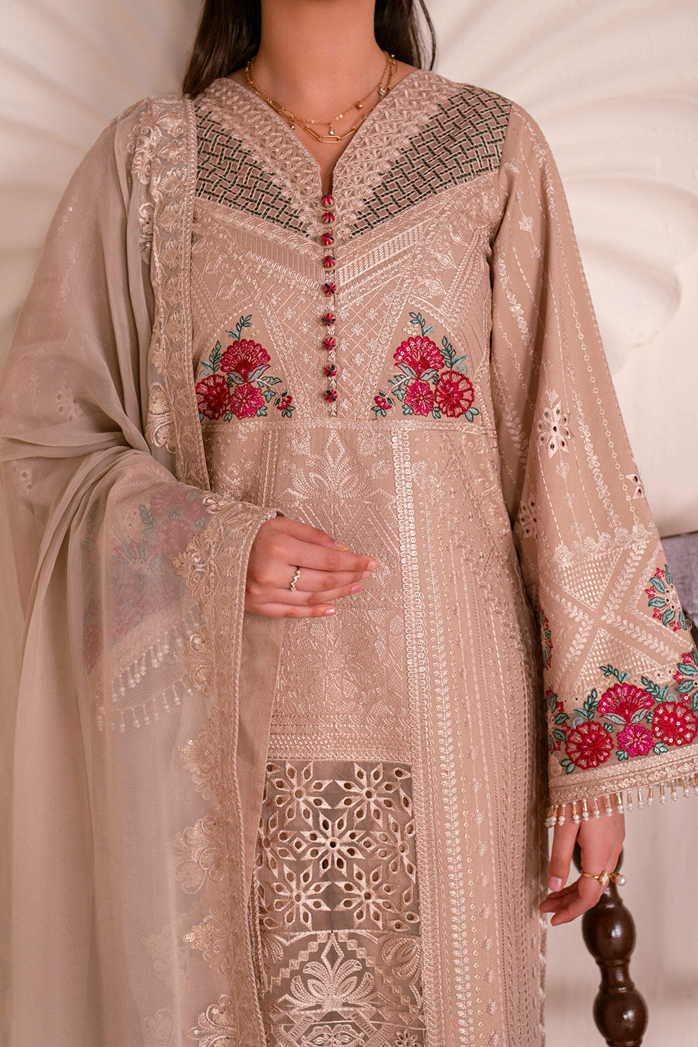 Bloom Poise Lawn Edit – ELODIE - MSU0688