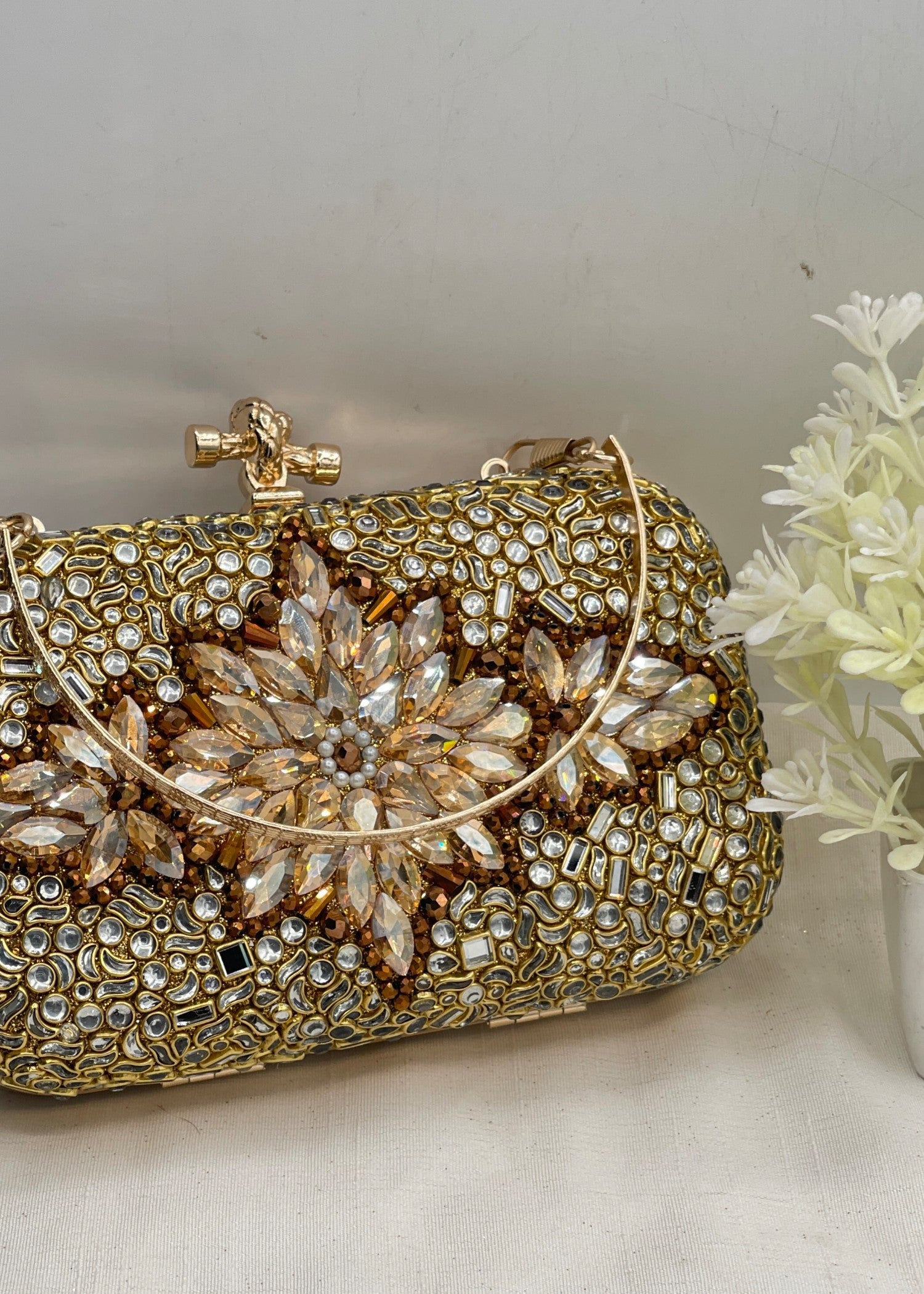 Clutch in Champagne, gold Color by - Trendy Women Clutch ZJC9154