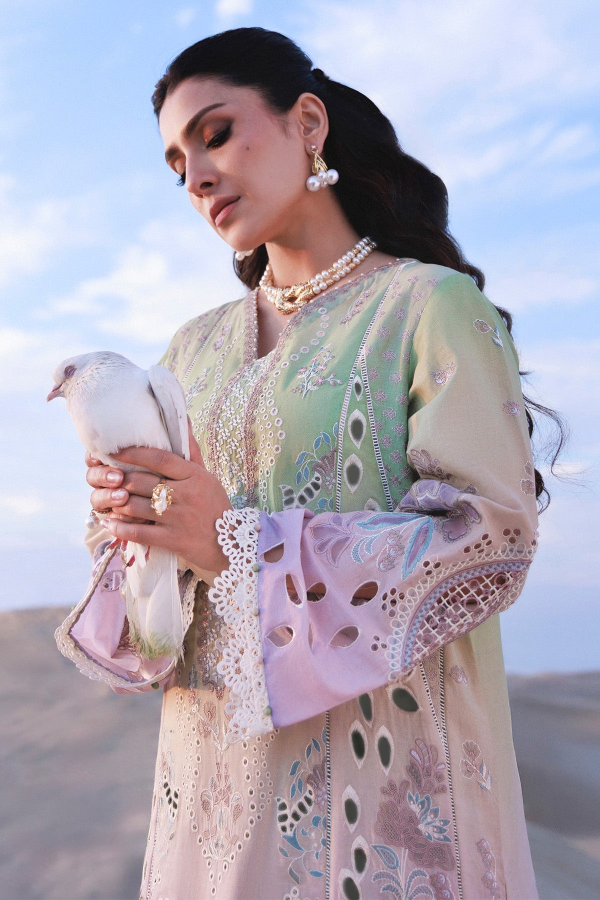 Aman Luxury Lawn – Emelfie NE-228