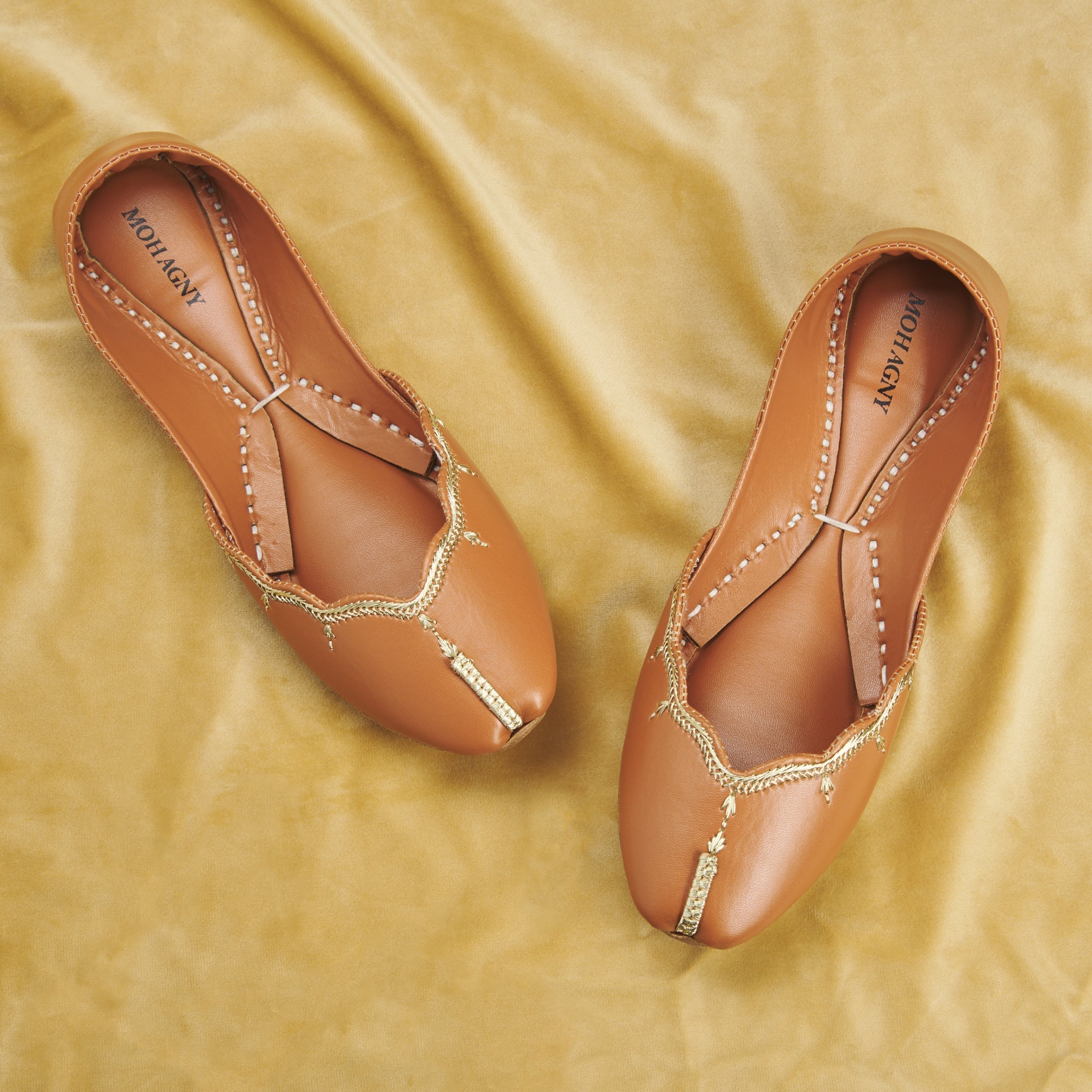 Khussa in Tan brown by - High Quality Women Khussa AAT3664