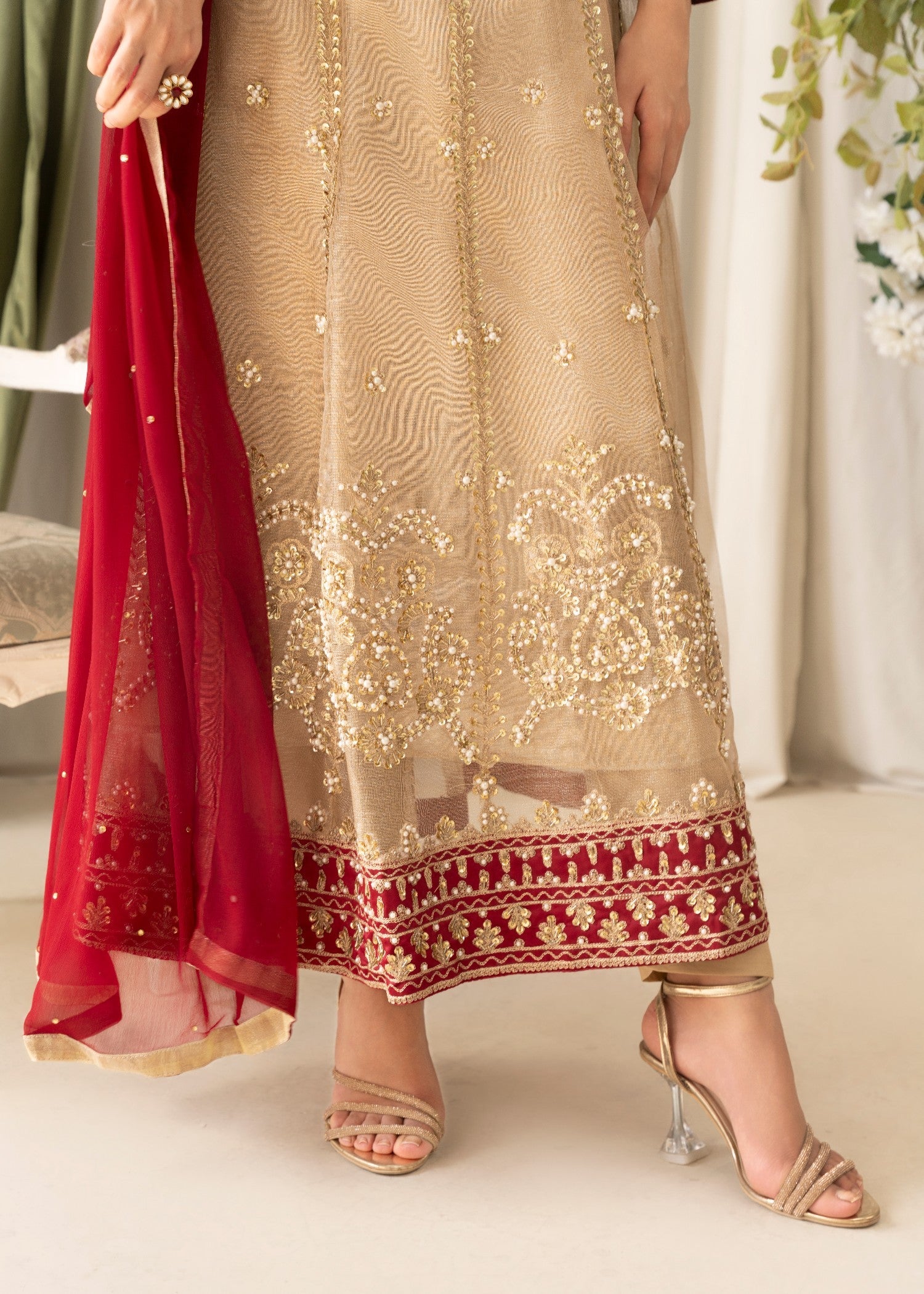 zari net Maxi in Golden brown
