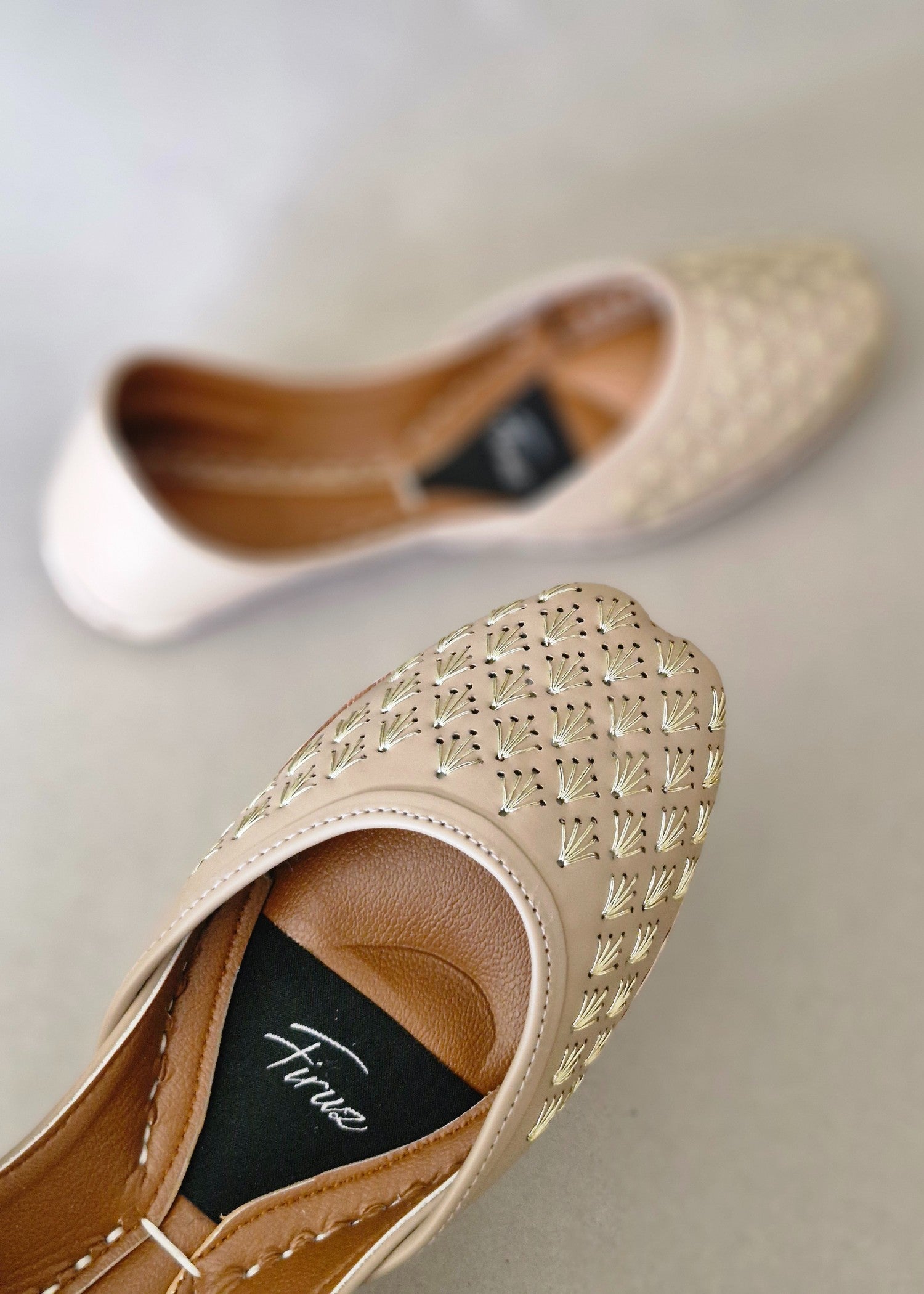 Khussa in Ivory by - High Quality Women Khussa YEV4157
