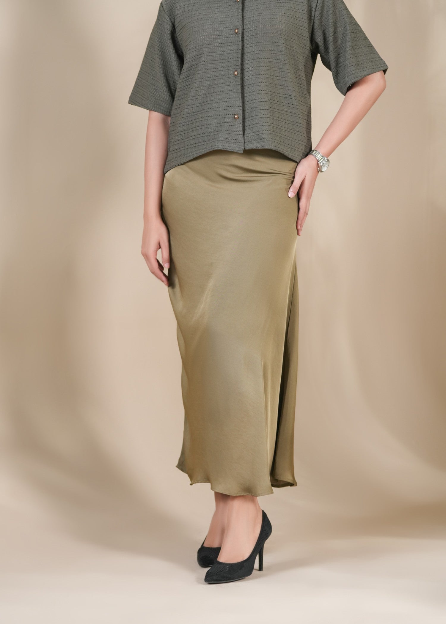 satin silk Skirt in Olive green