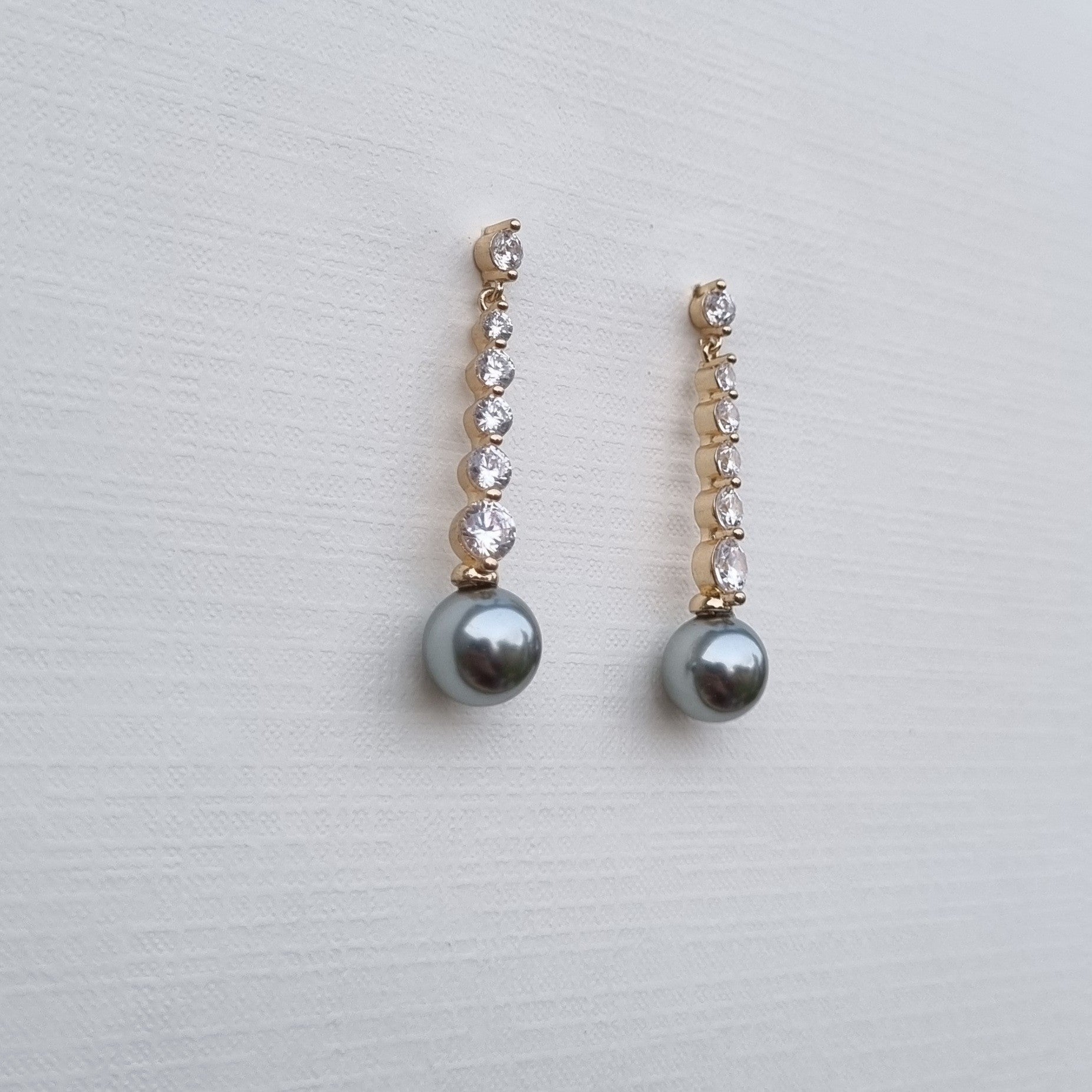 Earrings in Grey Color by - Trendy Women Earrings JOC3878
