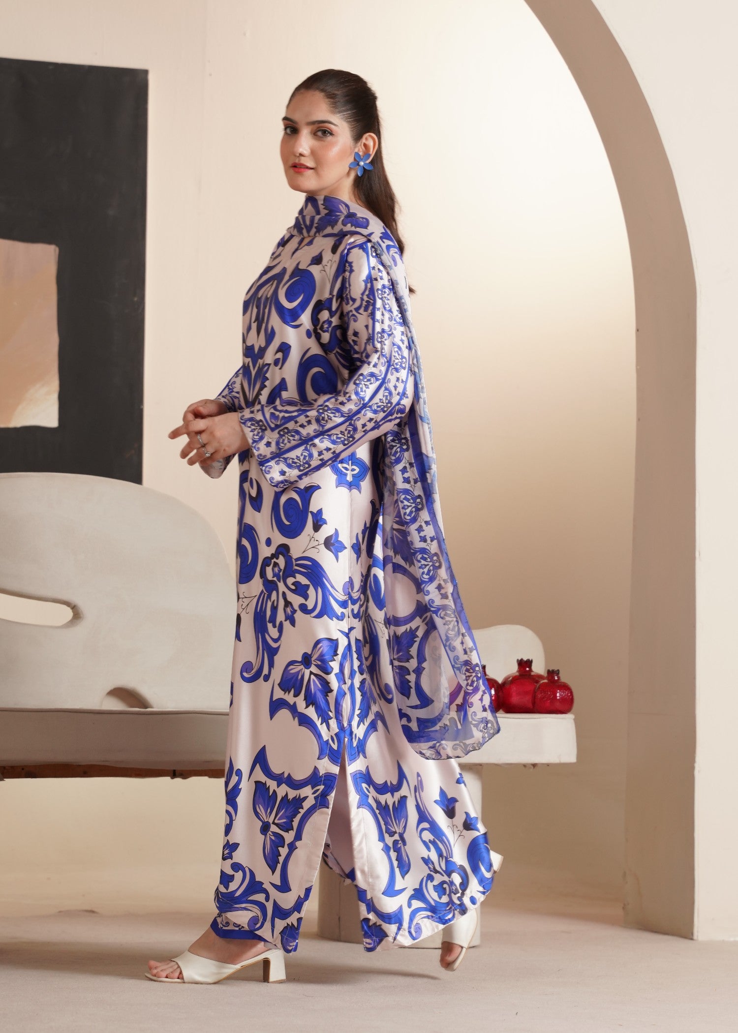 silk Kaftan in Royal blue