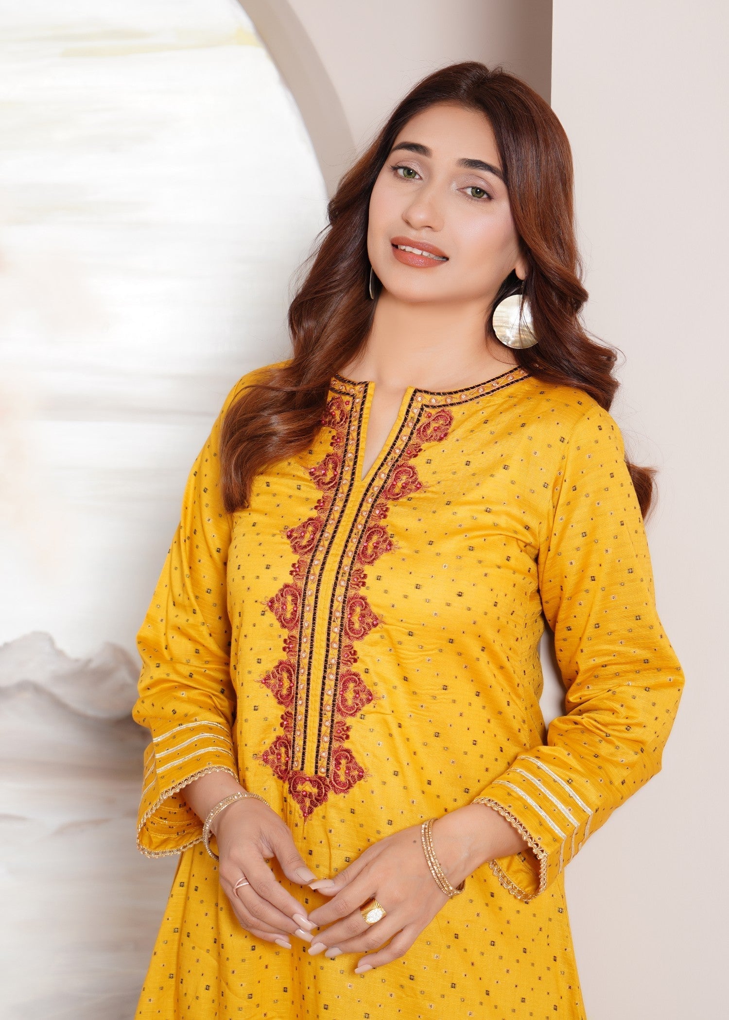 jacquard Pishwas in Yellow