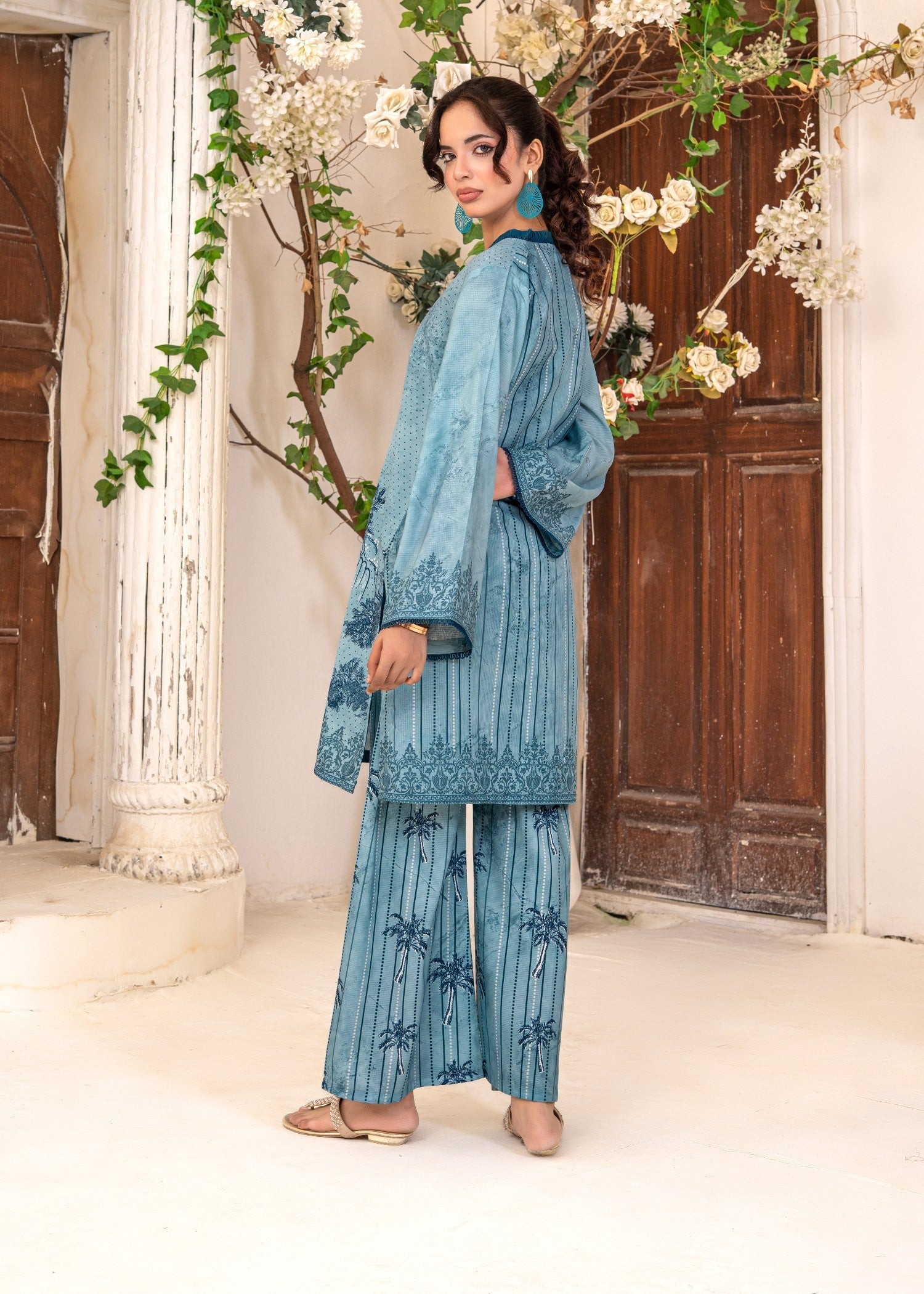 swiss lawn Kurta Set in Blue