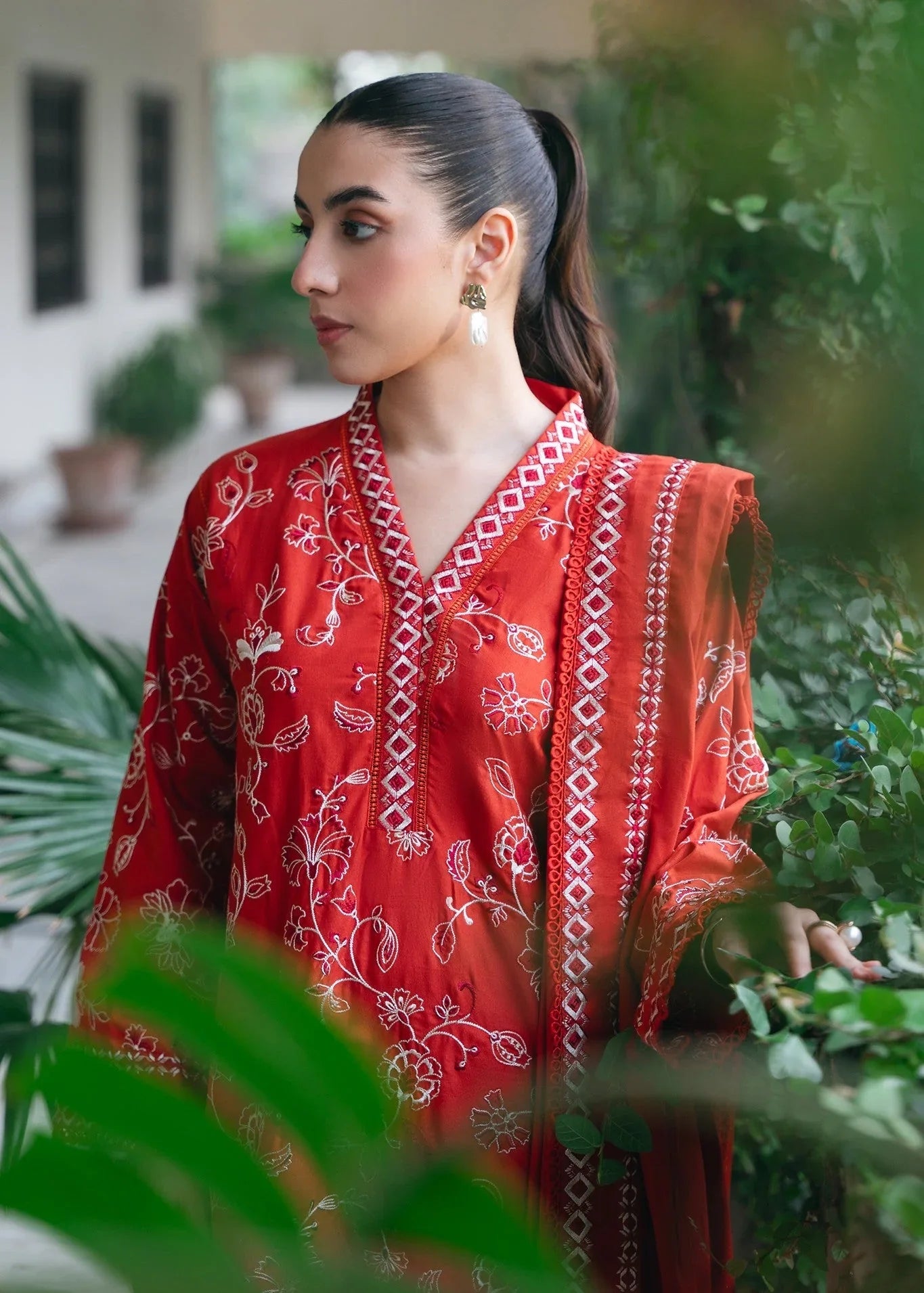 khaddar Kurta Set in Tomato red