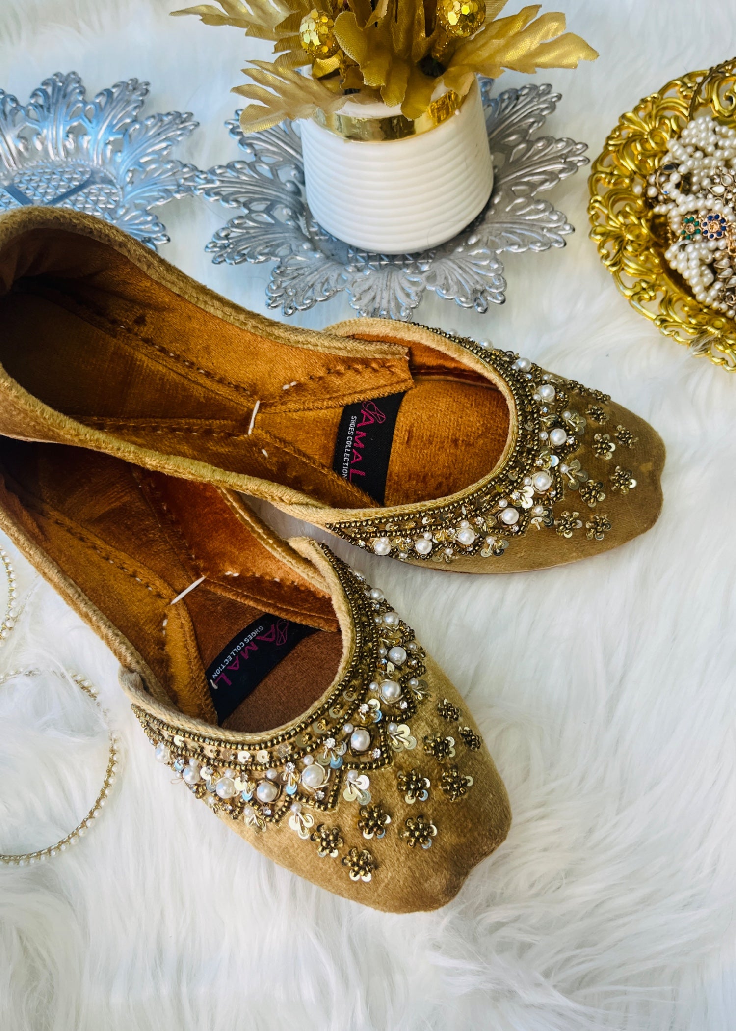 Khussa in Gold by - High Quality Women Khussa NJM5048