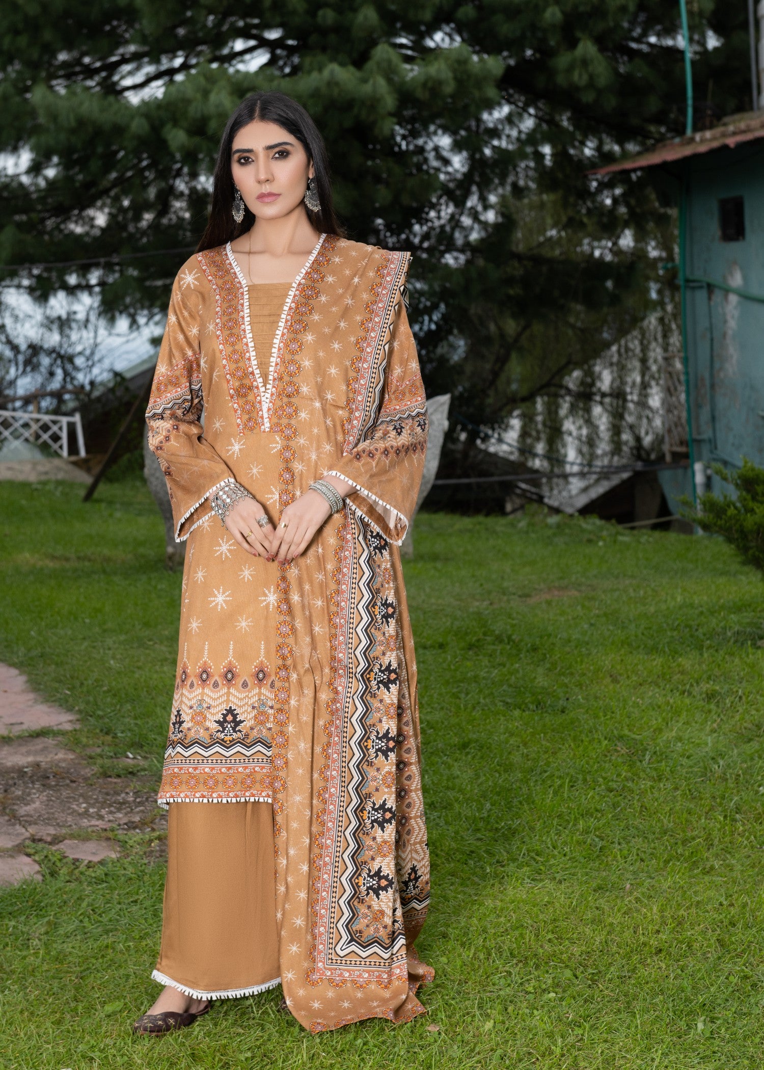 linen Unstitched in Sand brown