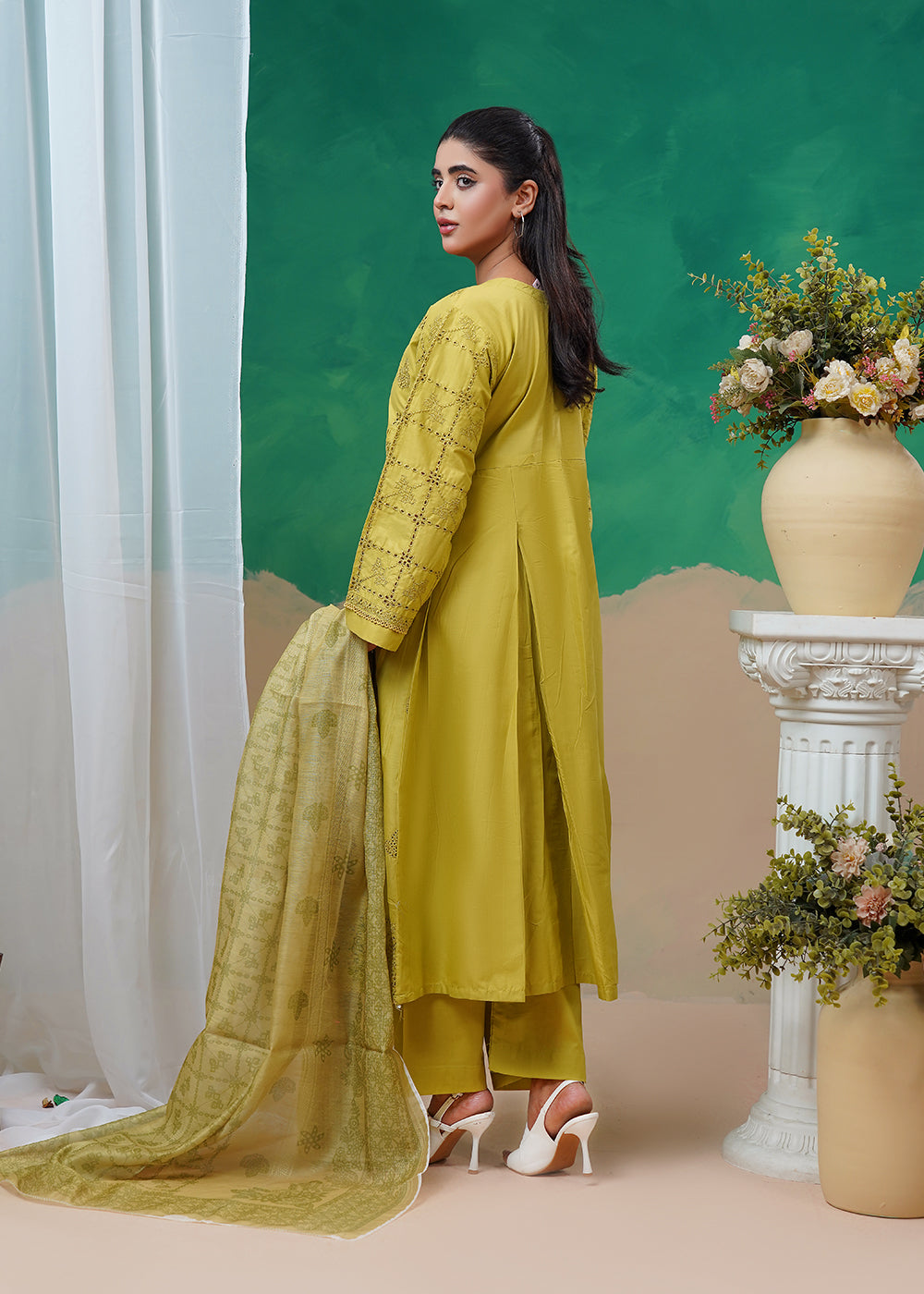 lawn Pishwas in Olive green