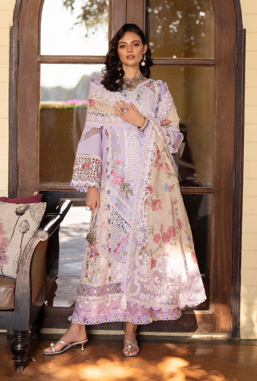 AJR Evara Luxury Lawn – Zaya