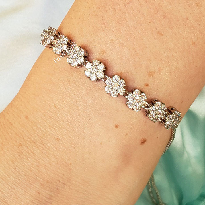 Bracelet in Silver Color by - Trendy Women Bracelet YZP1271