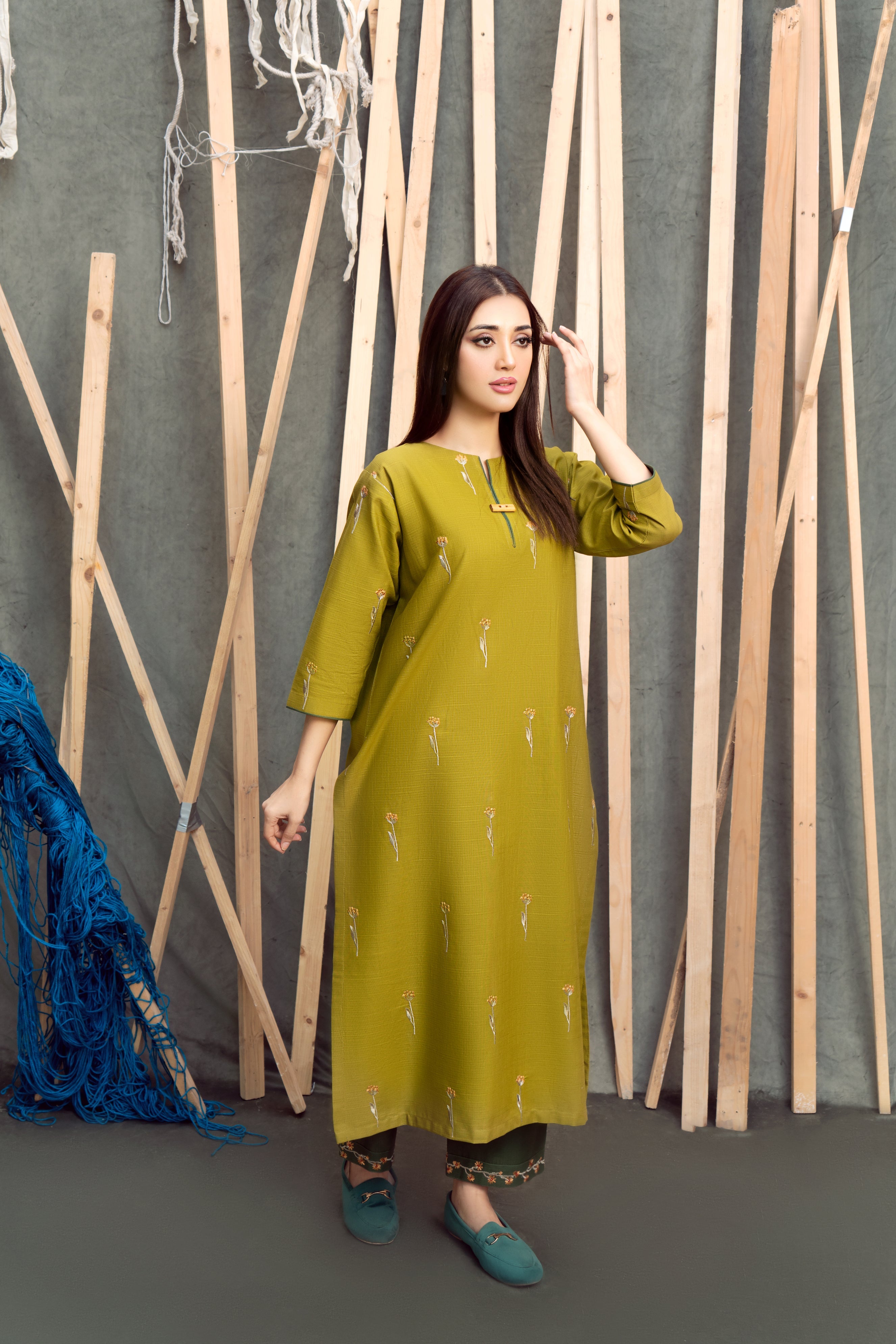 slub khaddar Kurta Set in Apple green