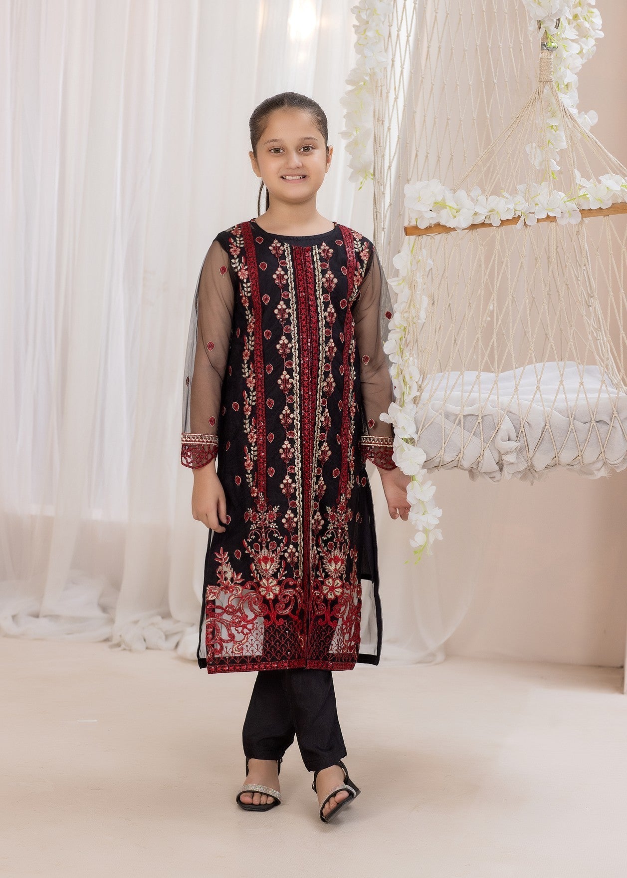 raw silk Gown in Black