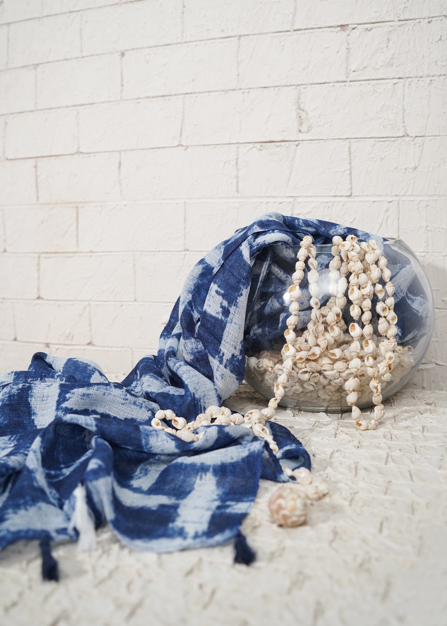 slub lawn Hijab in White, blue