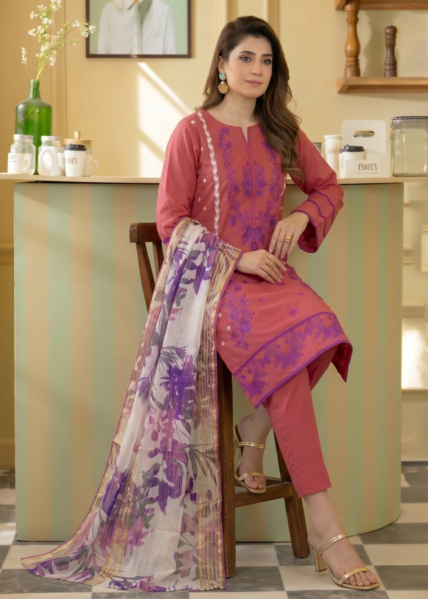 lawn Kurta Set in Lusty gallant