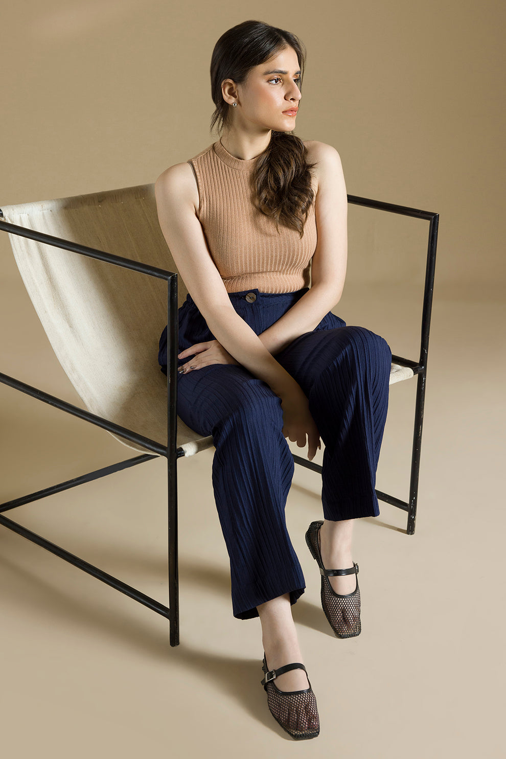 textured linen Trousers in Navy blue