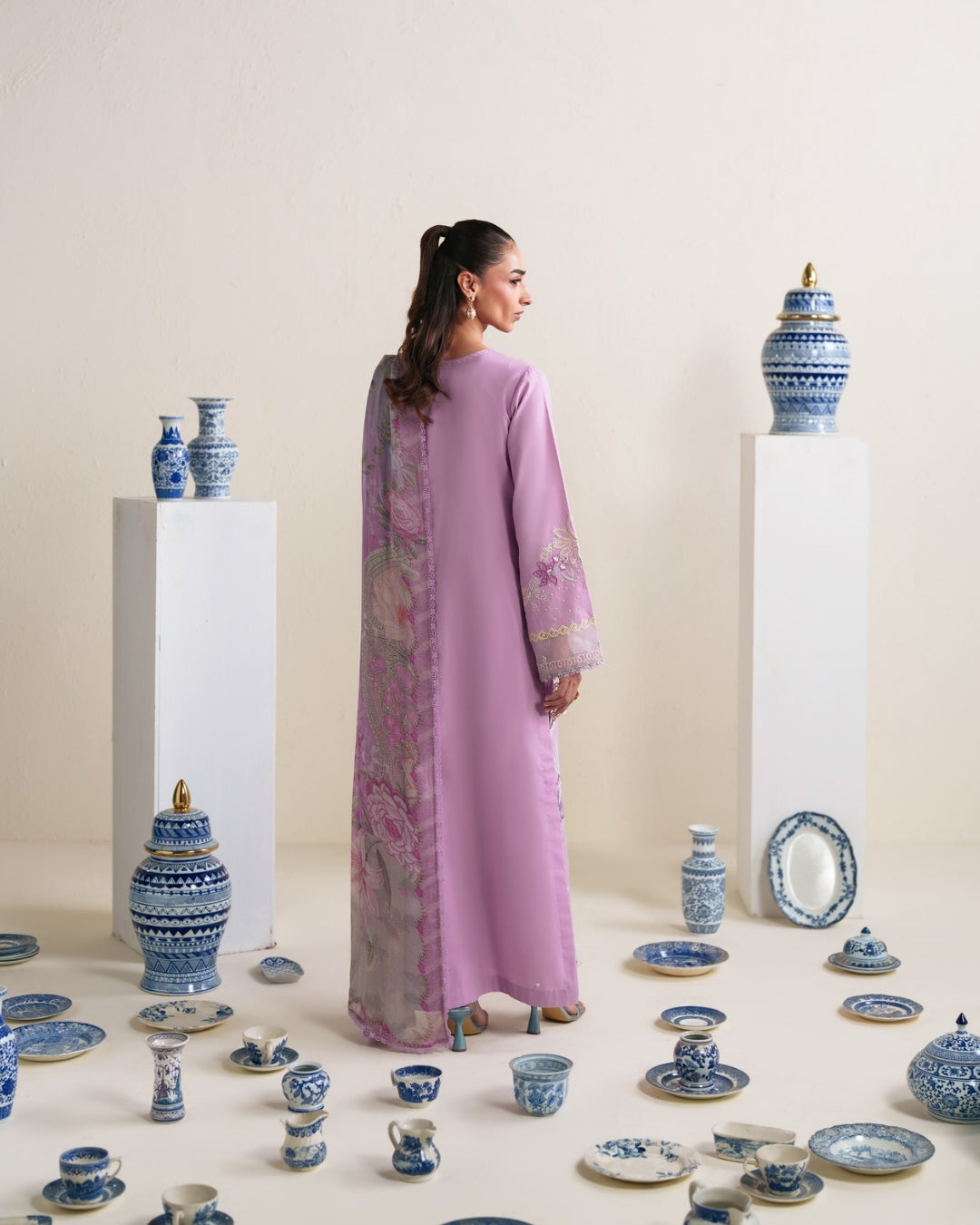 Whispers of Summer Luxury Lawn – EVIE