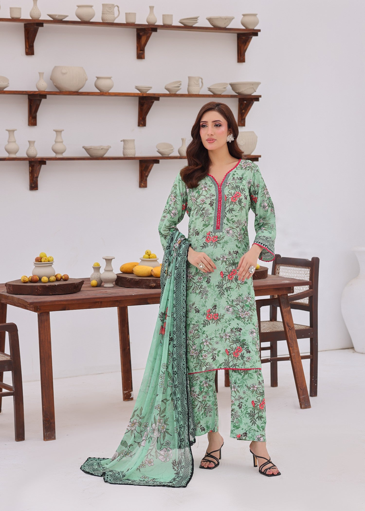 viscose raw silk Kurta Set in Green