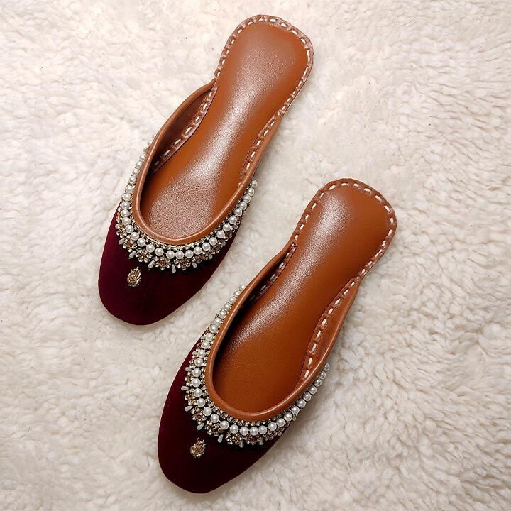 Khussa in Maroon by - High Quality Women Khussa ZCJ7848