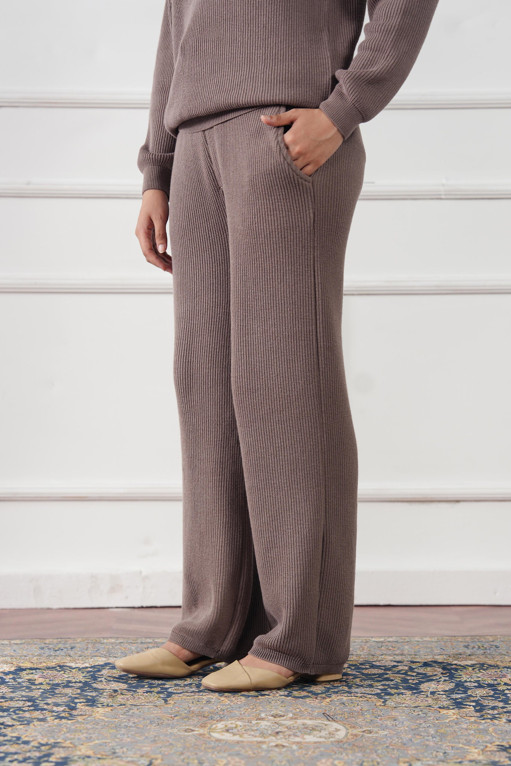 pure cotton Trousers in Coffee brown