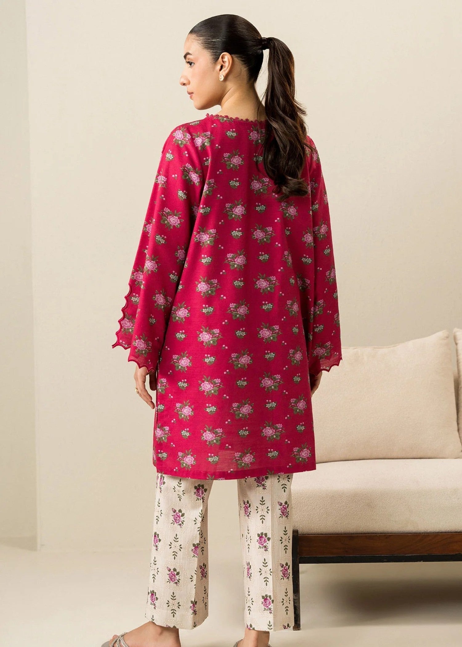 khaddar Unstitched in Shocking pink