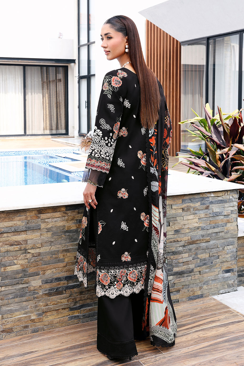 Andaaz Luxury Lawn – Z-1403