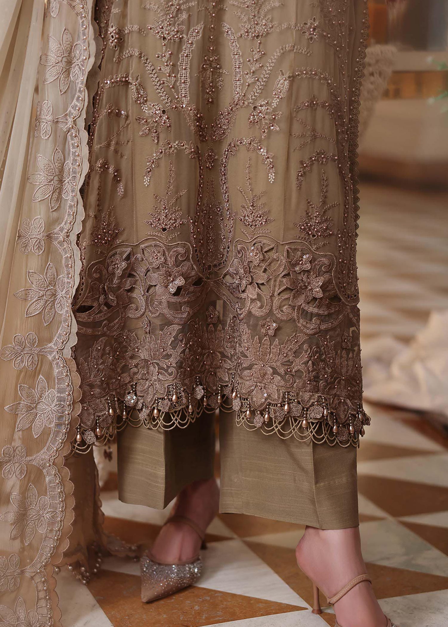 chiffon Unstitched in Coffee brown, ivory