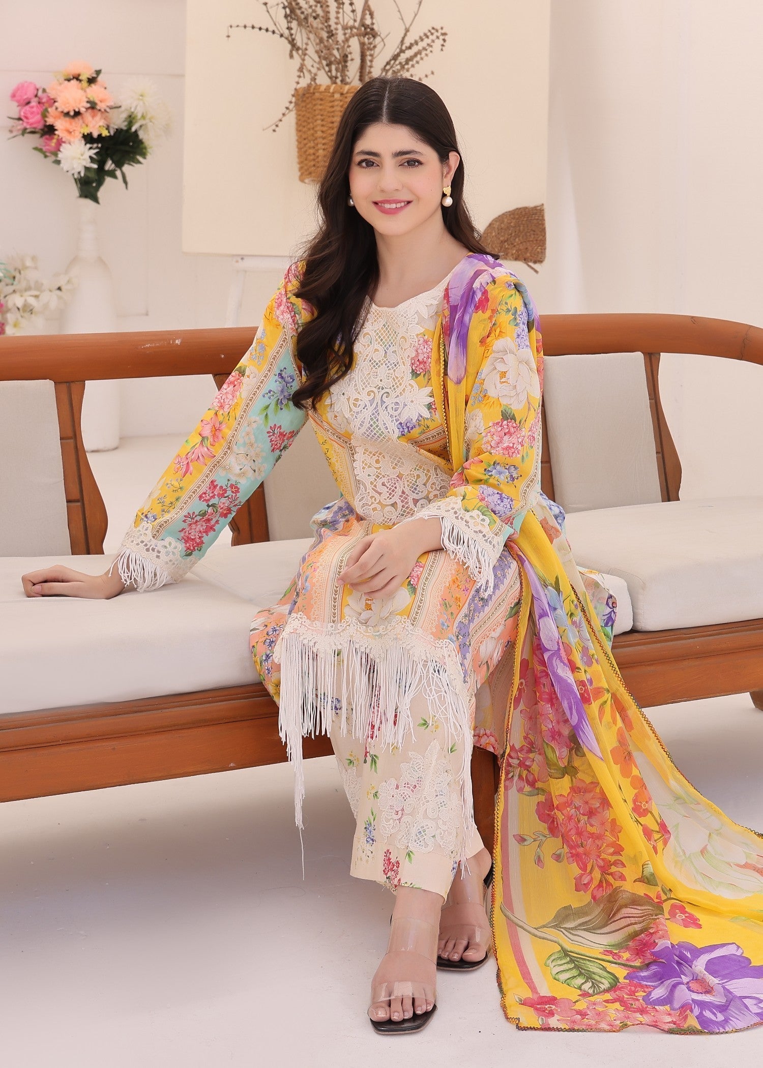lawn Kurta Set in Pale yellow