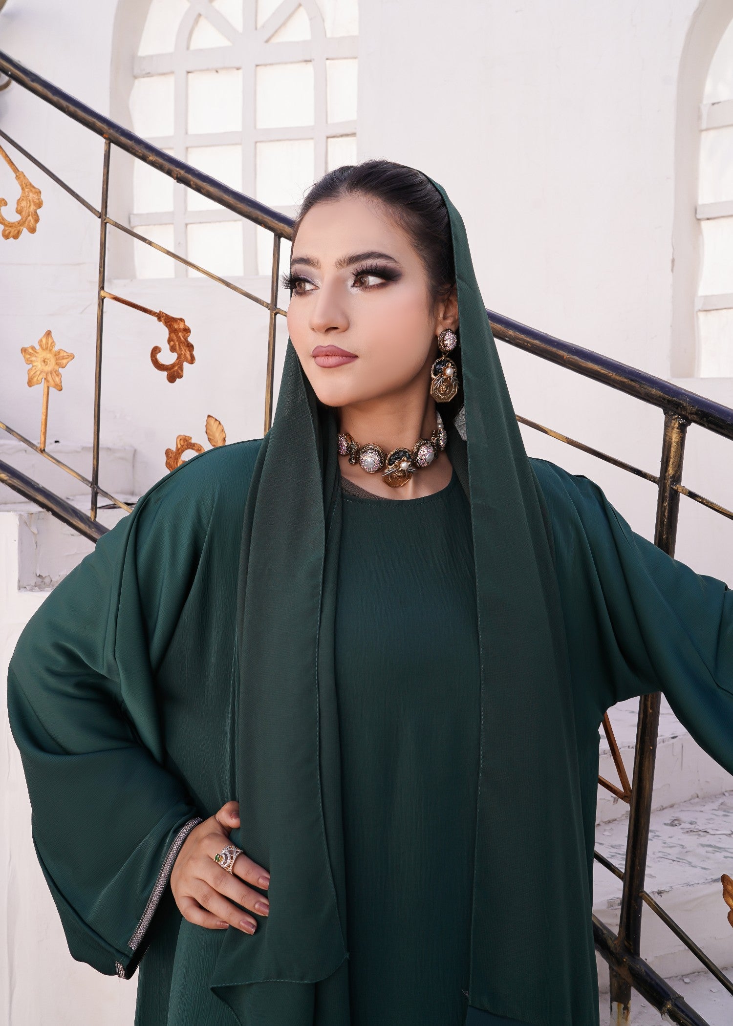 nidha blend Abaya in Bottle green